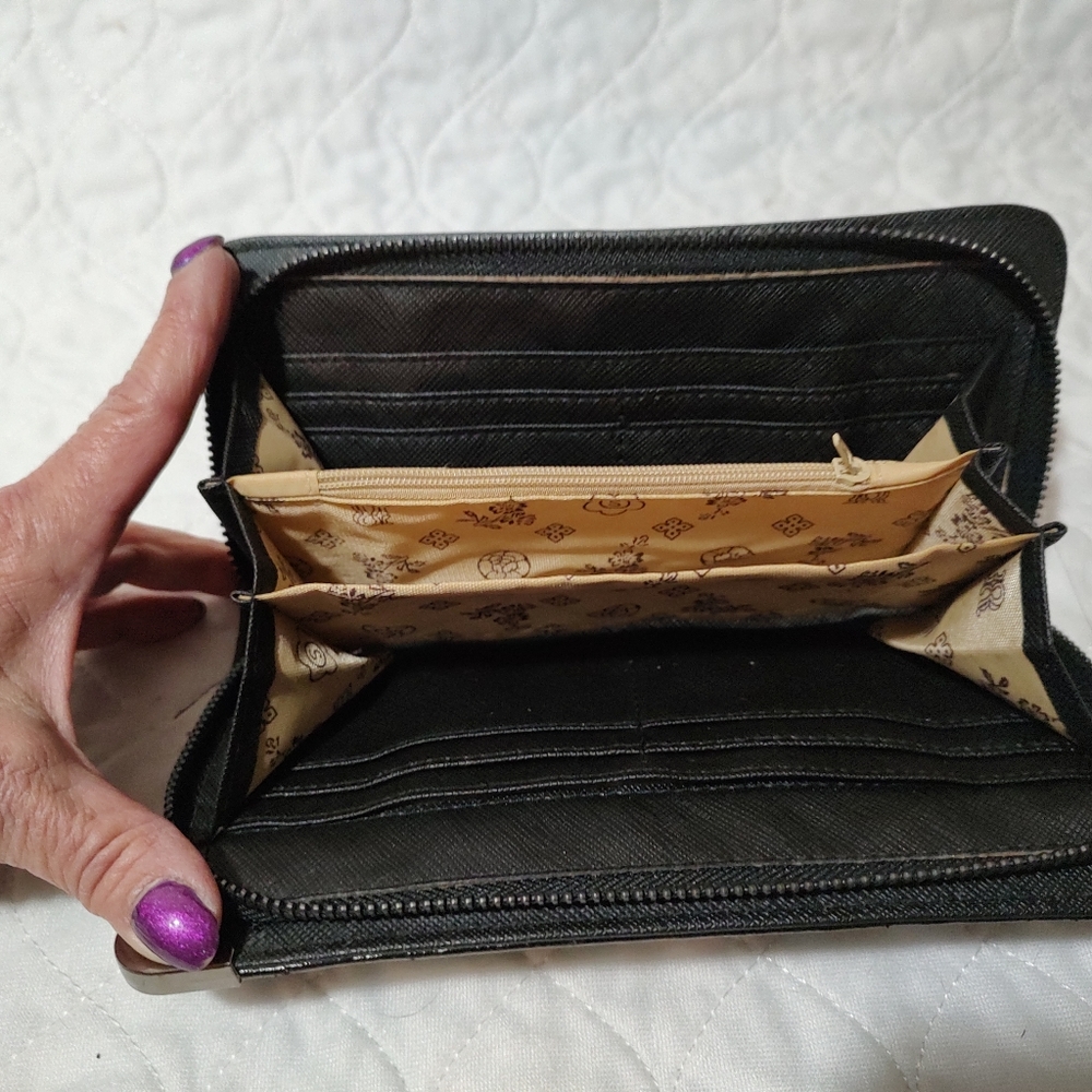 Skull Wallet - Picture 2 of 4